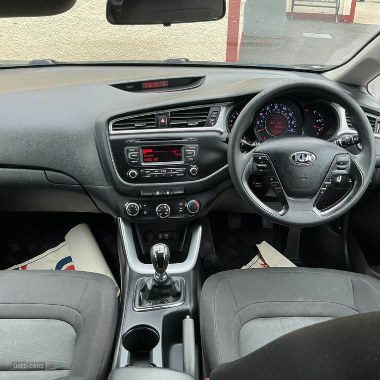 Kia Ceed 1.6 Crdi 2 Sportswagon Euro 5 White #13