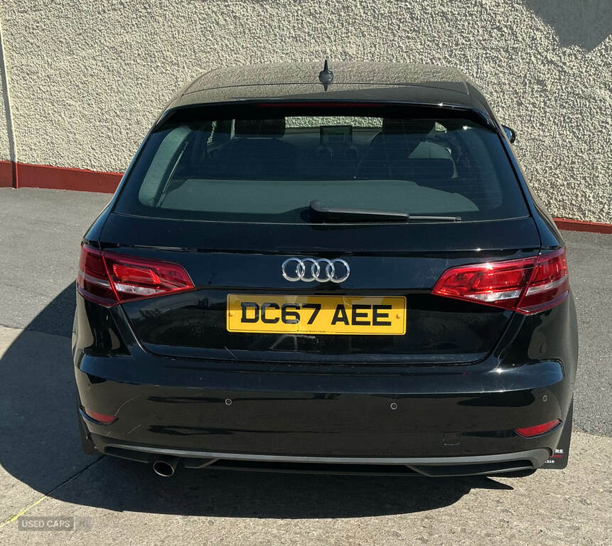 Audi A3 1.6 Tdi 116 Se Technik S Tronic Black #4