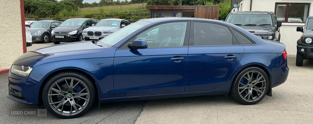 Audi A4 2.0 Tdi Ultra 163 Se Technik Blue #2