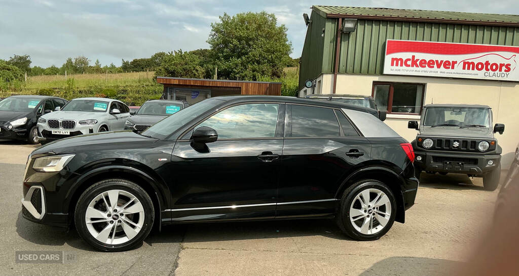 Audi Q2 35 Tdi Quattro S Line S Tronic Black #2