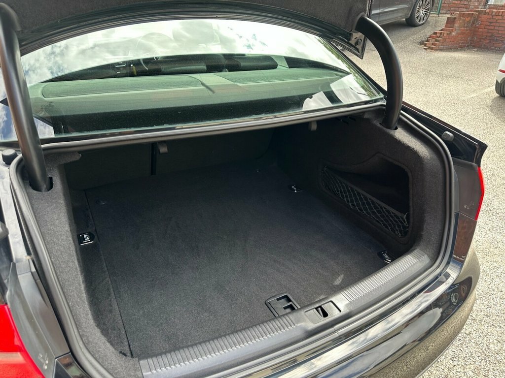 Audi A4 S Line Tdi Black #24