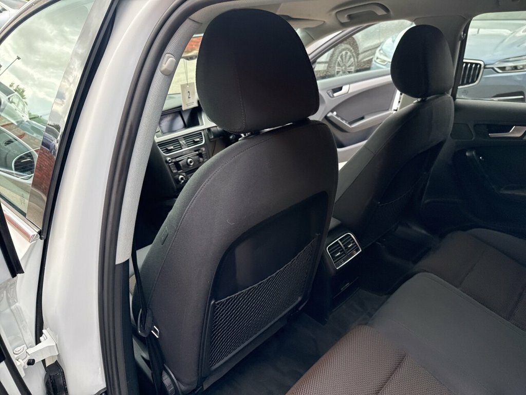 Audi A4 Allroad Avant 2.0 Black #16
