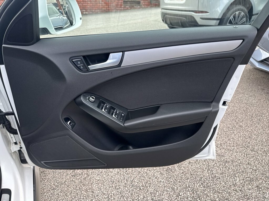Audi A4 Allroad Avant 2.0 Black #22