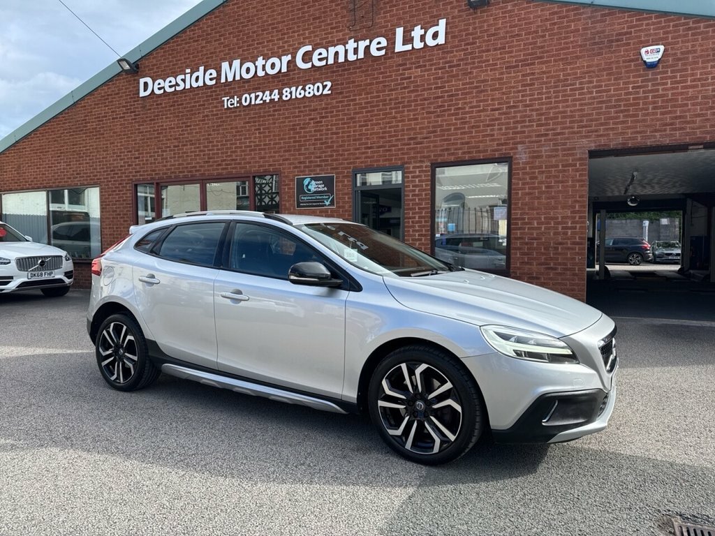 Volvo V40 Cross Country 1.5L Pro Silver