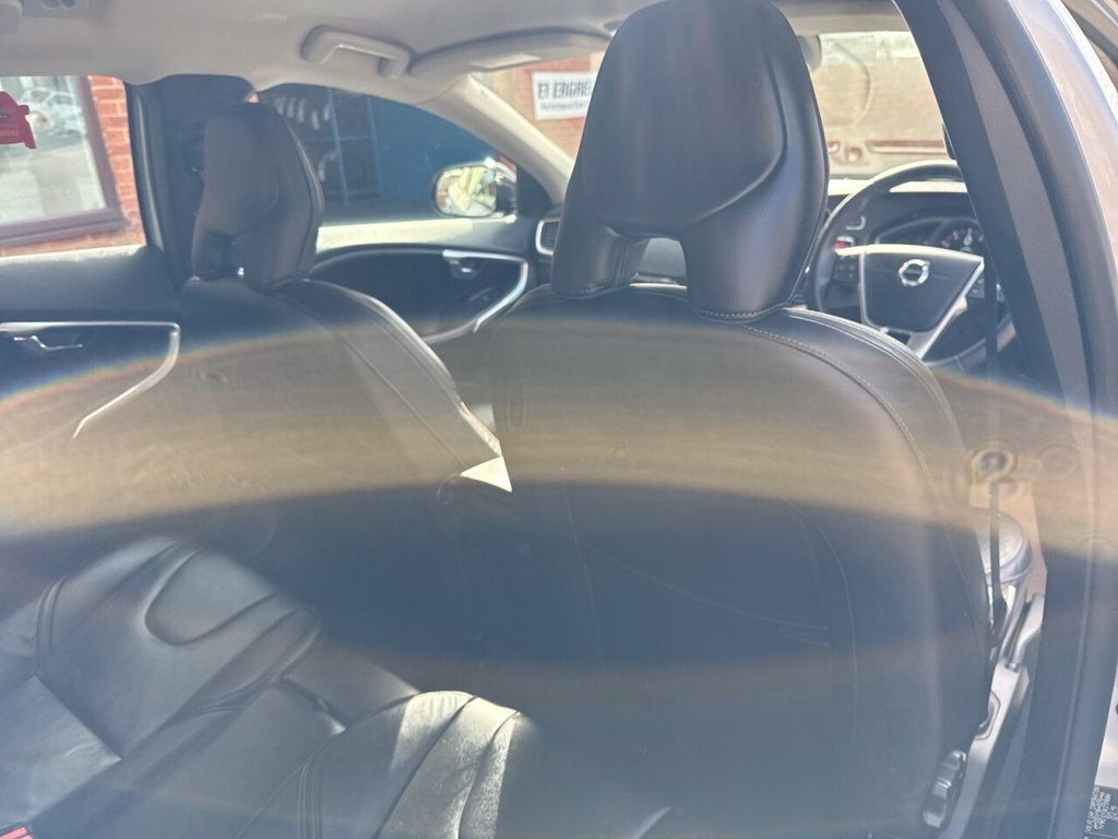Volvo V40 Cross Country 1.5L Edition White #22