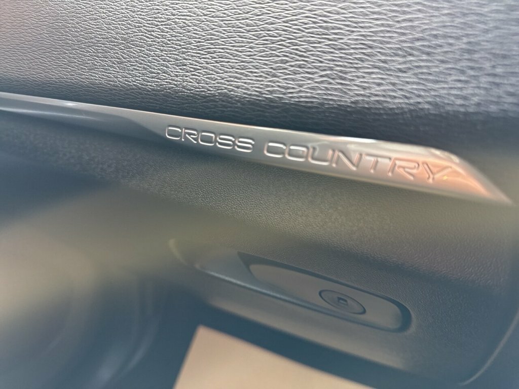 Volvo V40 Cross Country 1.5L Edition White #44