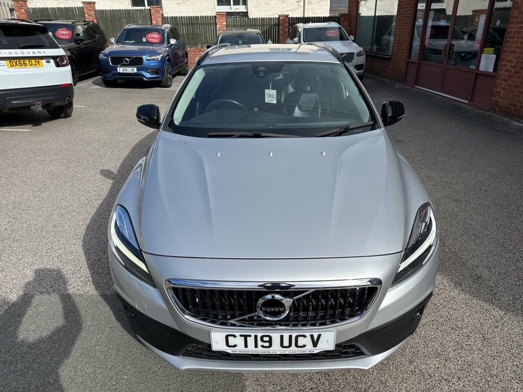 Volvo V40 Cross Country 1.5L Edition White #52