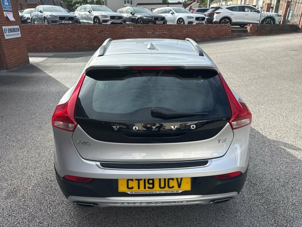 Volvo V40 Cross Country 1.5L Edition White #50