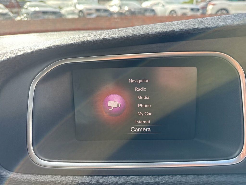 Volvo V40 Cross Country 1.5L Edition White #14