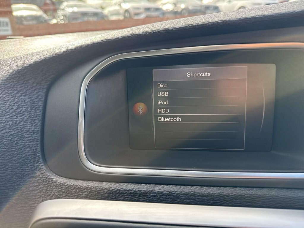 Volvo V40 Cross Country 1.5L Edition White #13