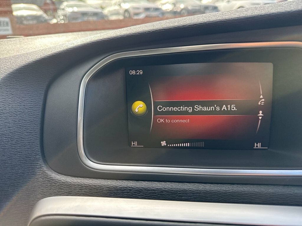 Volvo V40 Cross Country 1.5L Edition White #11