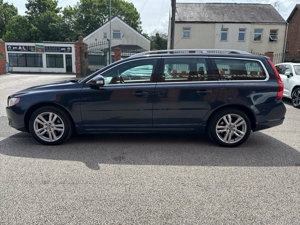 Volvo V70 2L Se Lux Blue #3