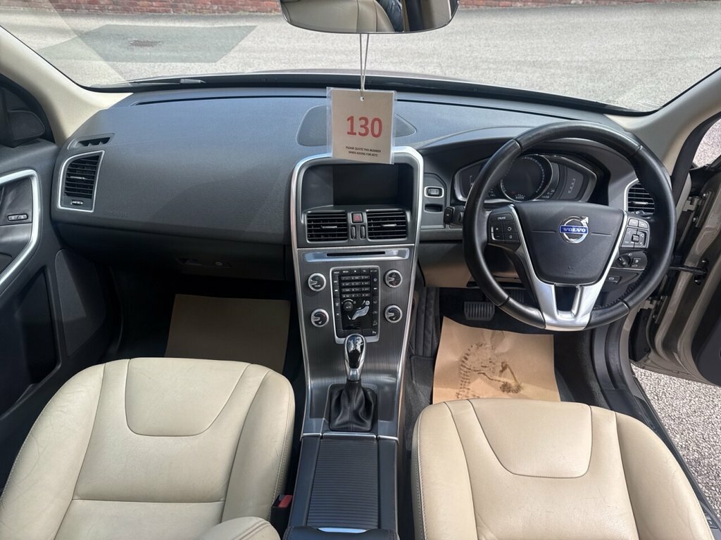 Volvo XC60 2.4L Se Lux Nav Gold #4