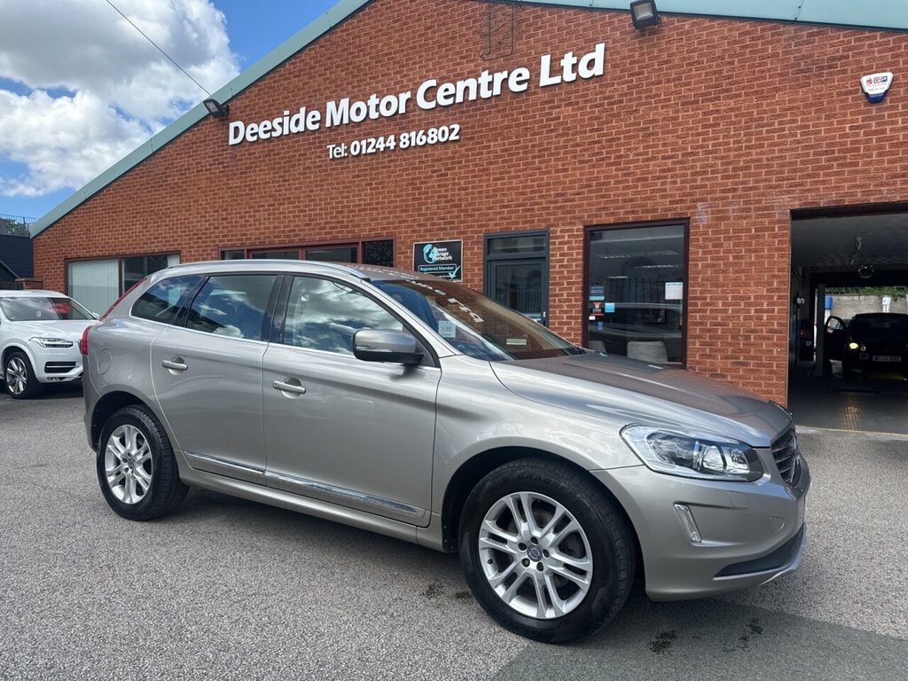 Volvo XC60 2.4L Se Lux Nav Gold