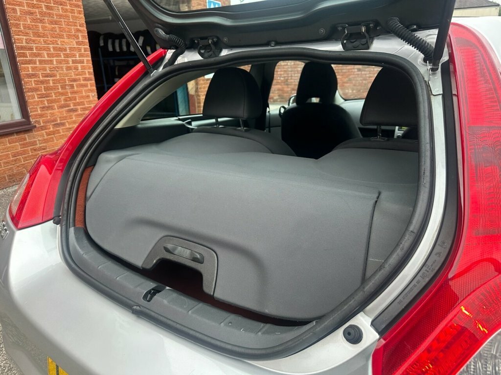 Volvo C30 1.6D Drive S 2,982 Car Details  #16