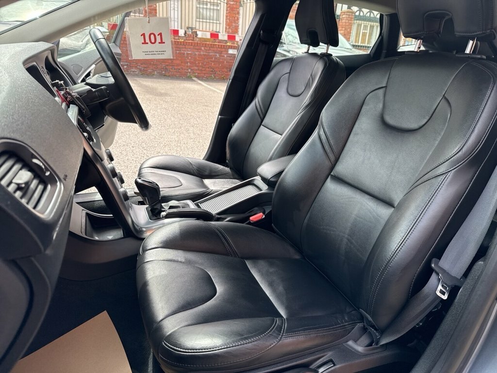 Volvo V40 1.5L Inscription Grey #5