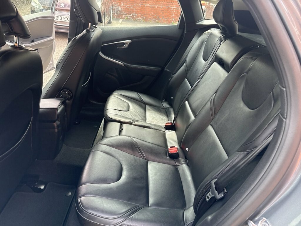 Volvo V40 1.5L Inscription Grey #6