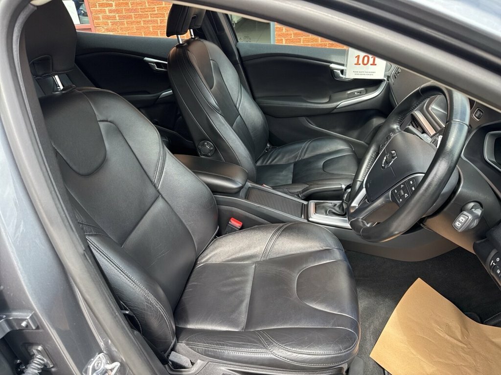 Volvo V40 1.5L Inscription Grey #3