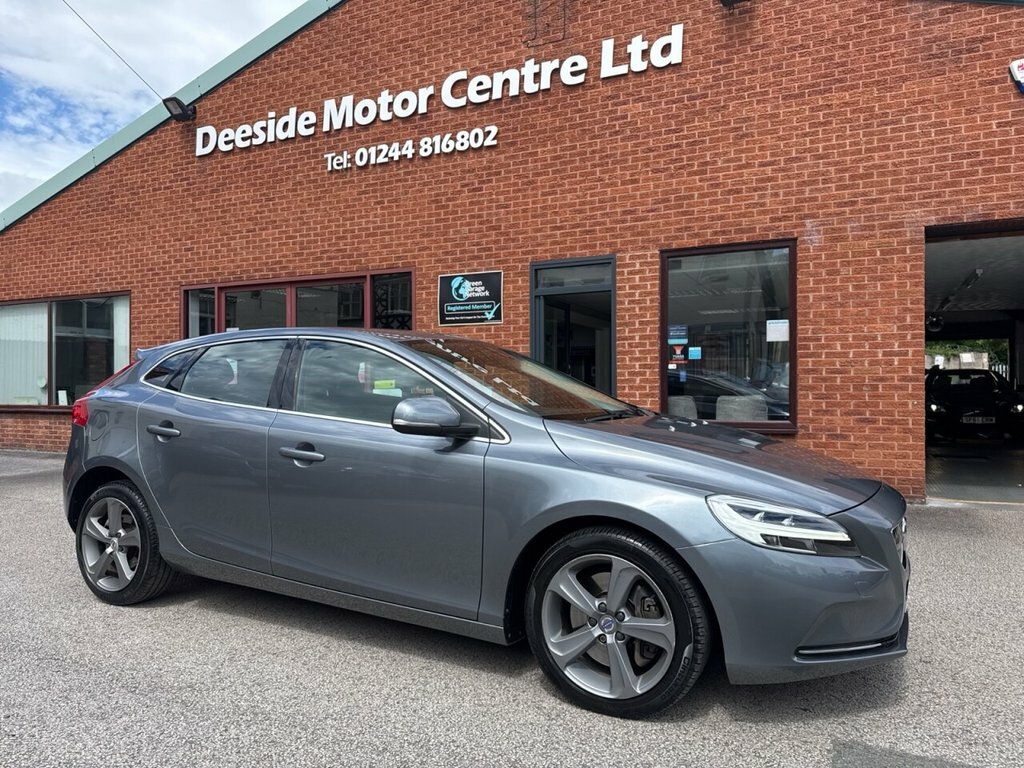 Volvo V40 1.5L Inscription Grey