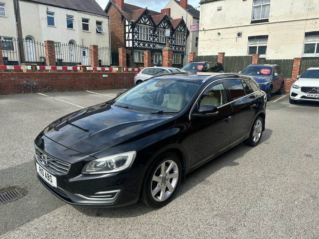 Volvo V60 2.4L Se Lux Nav Black