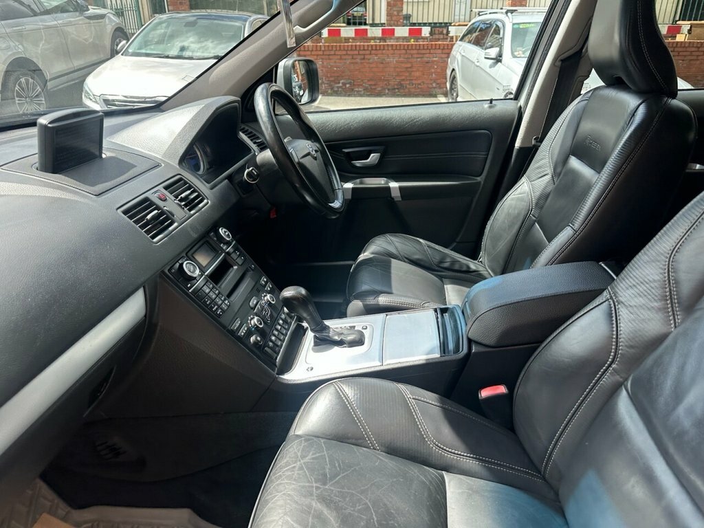 Volvo XC90 2.4 D5 Se Lux Awd 200 Bhp Black #14