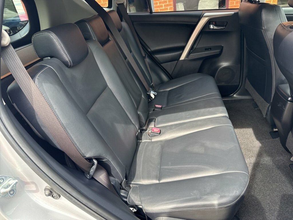 Toyota Rav 4 2.2 D-4d Icon White #17