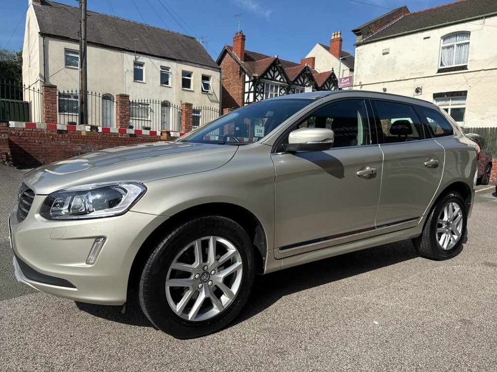 Volvo XC60 2L Se Lux Nav Gold #2
