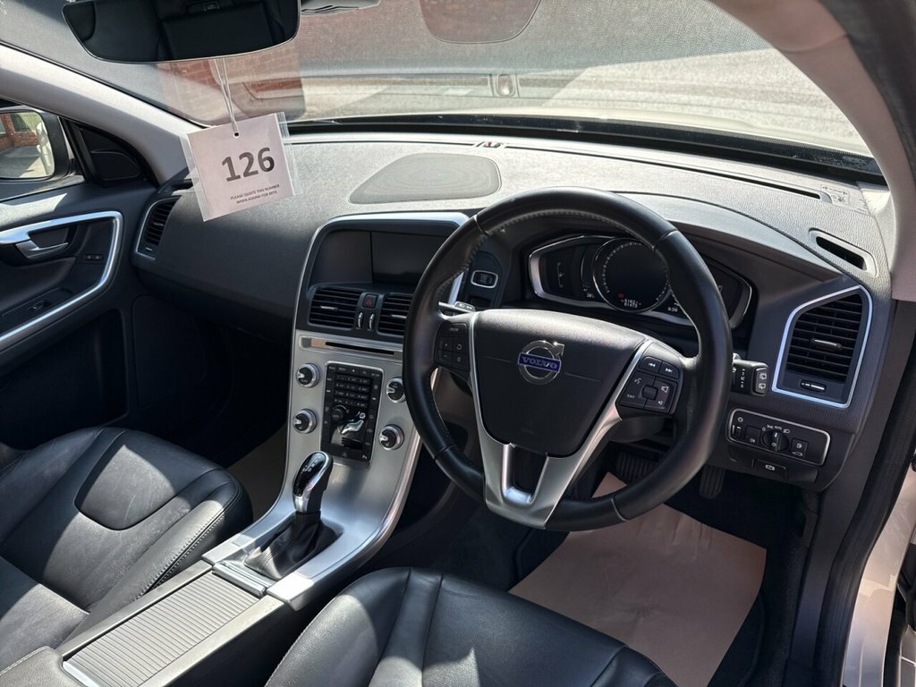 Volvo XC60 2L Se Lux Nav Gold #4
