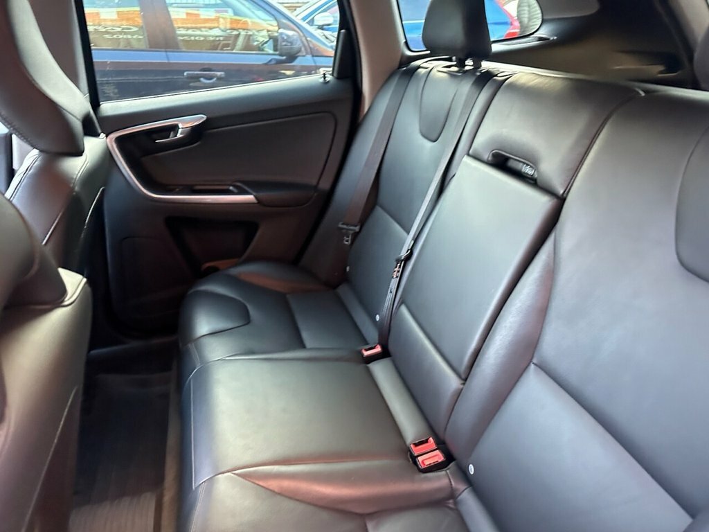 Volvo XC60 2L Se Lux Nav Black #5