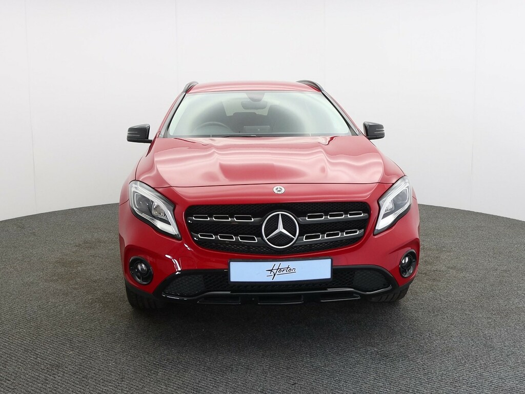 Mercedes-Benz GLA Class 180 Urban Edition BJ69OSO Red #2
