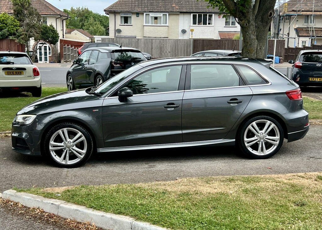 Audi A3 Hatchback 1.5 Tfsi Cod 35 S Line 20186 RE68YKH Grey #4