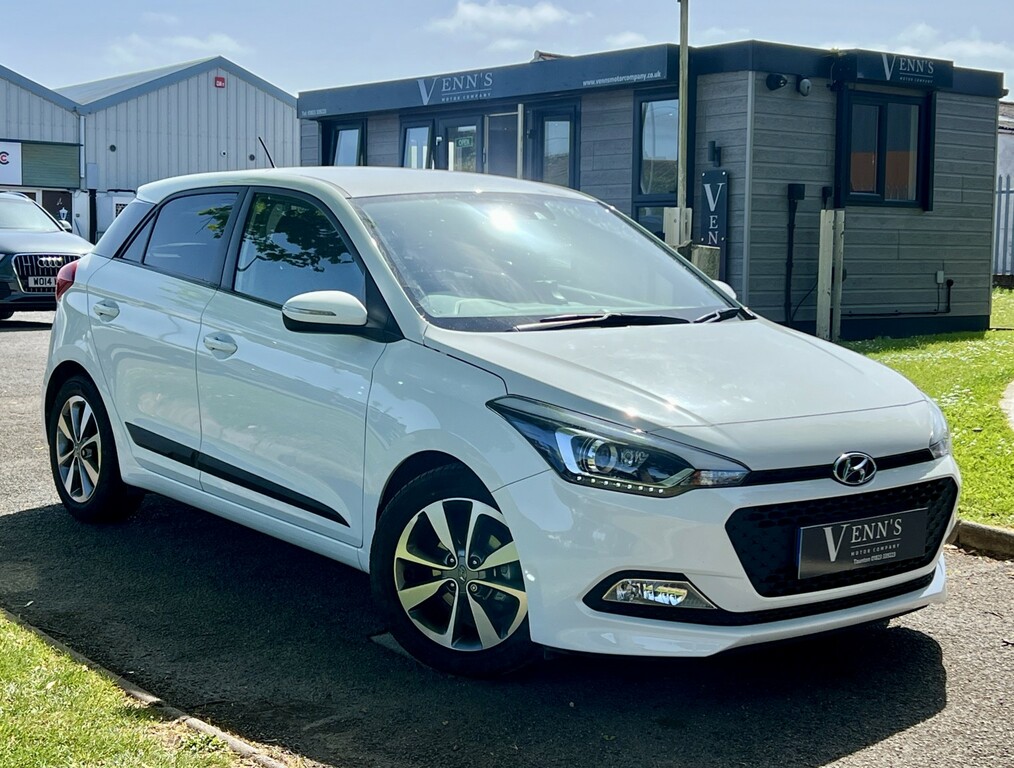 Hyundai I20 Hatchback I20 1.4 Premium 201665 White