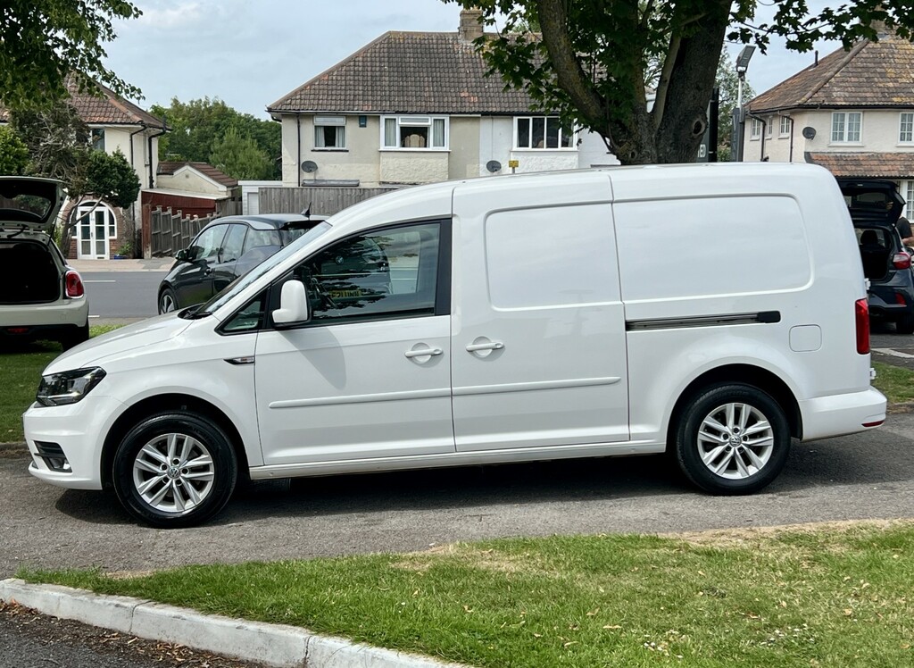 Volkswagen Caddy Maxi 2.0 Tdi C20 Bluemotion Tech Highline White #4