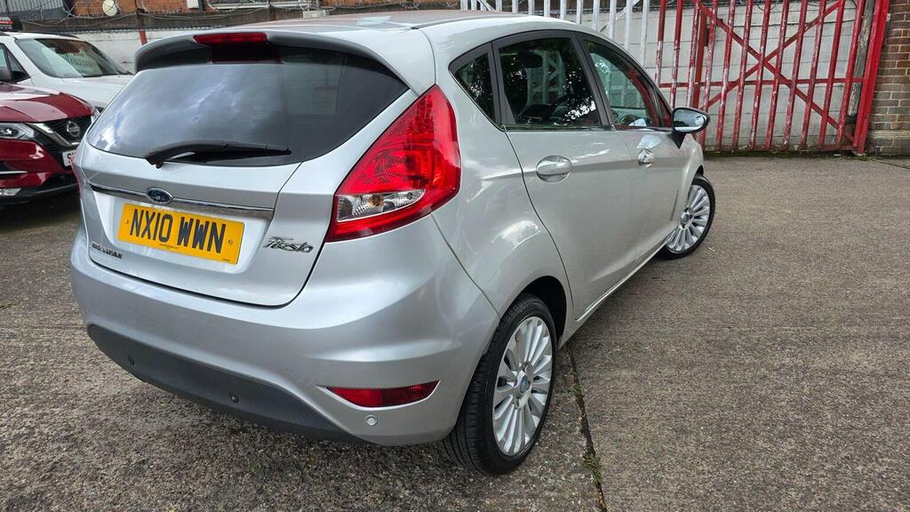 Ford Fiesta 1.25 Zetec 82 Red #3