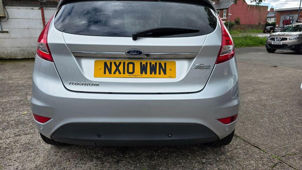 Ford Fiesta 1.25 Zetec 82 Red #12