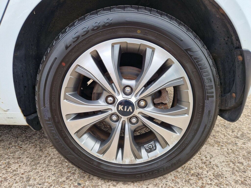 Kia Venga Mpv 1.6 4 Euro 6 201665 Silver #33