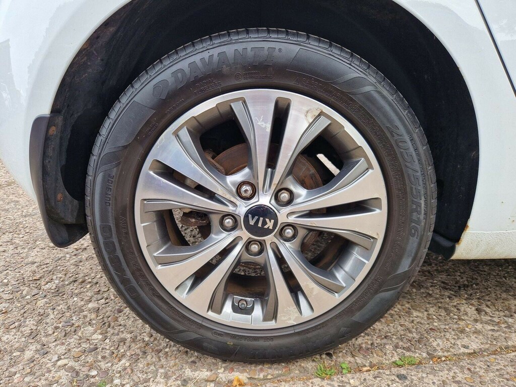 Kia Venga Mpv 1.6 4 Euro 6 201665 Silver #34