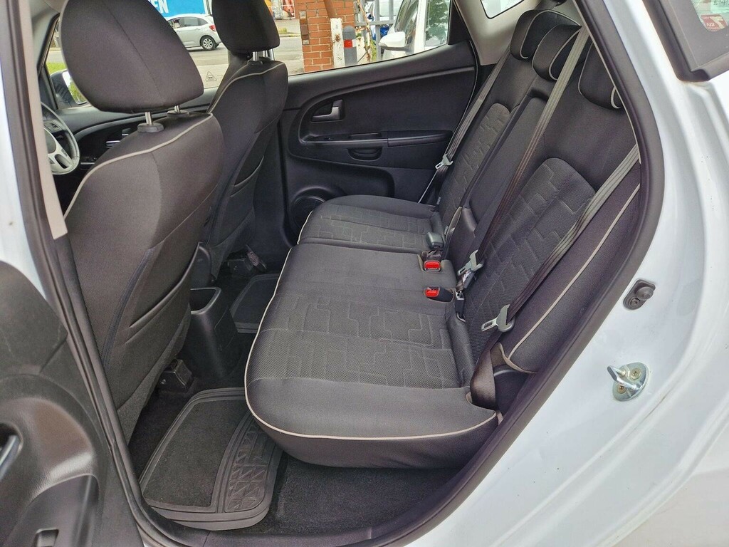 Kia Venga Mpv 1.6 4 Euro 6 201665 Silver #20