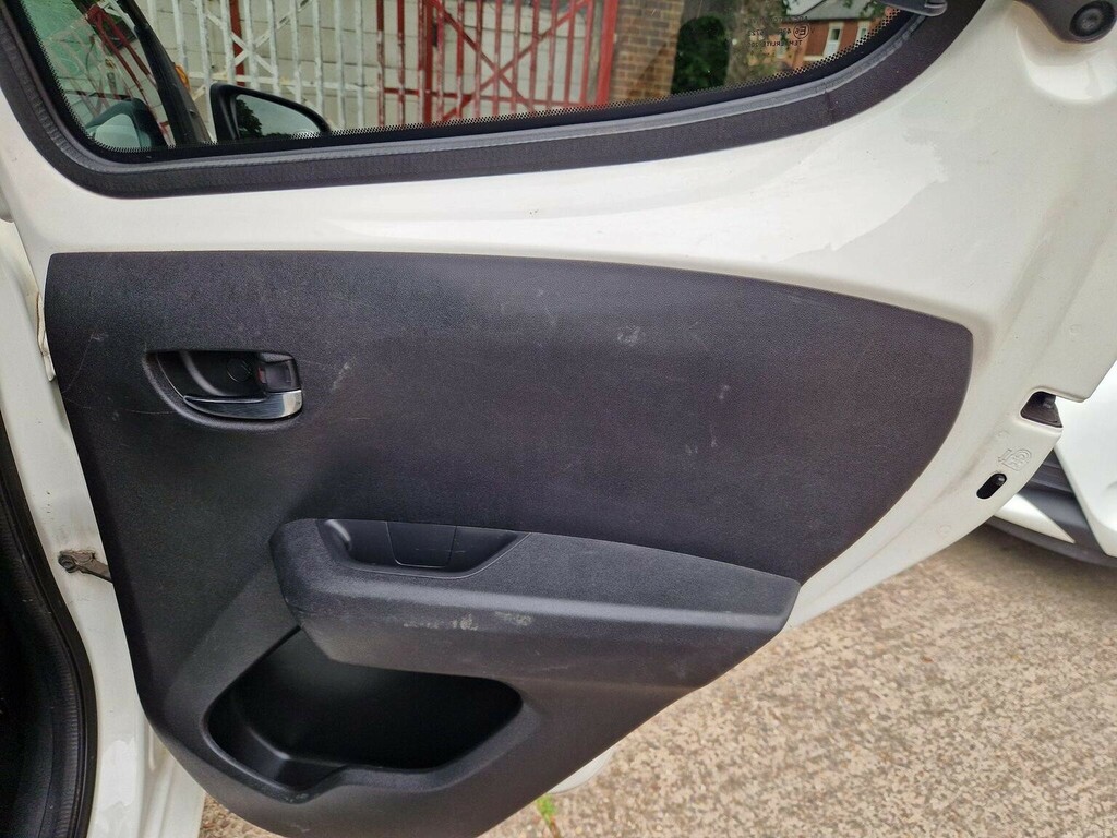 Citroen C1 1.2 Puretech Flair Euro 6 Black #32
