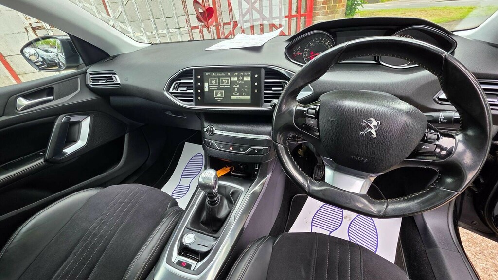 Peugeot 308 Convertible  #22
