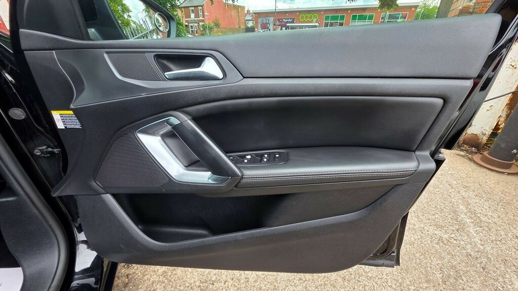 Peugeot 308 Convertible  #40