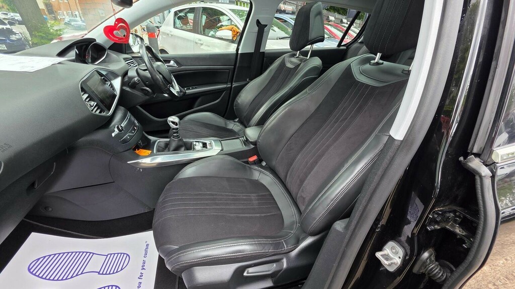Peugeot 308 Convertible  #34