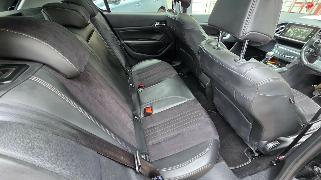 Peugeot 308 Convertible  #26