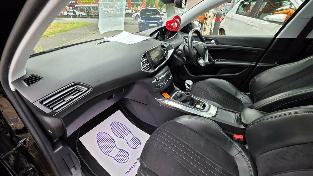 Peugeot 308 Convertible  #33