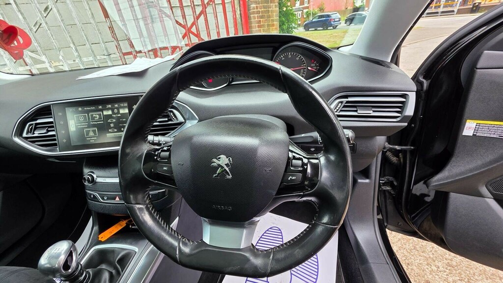 Peugeot 308 Convertible  #30