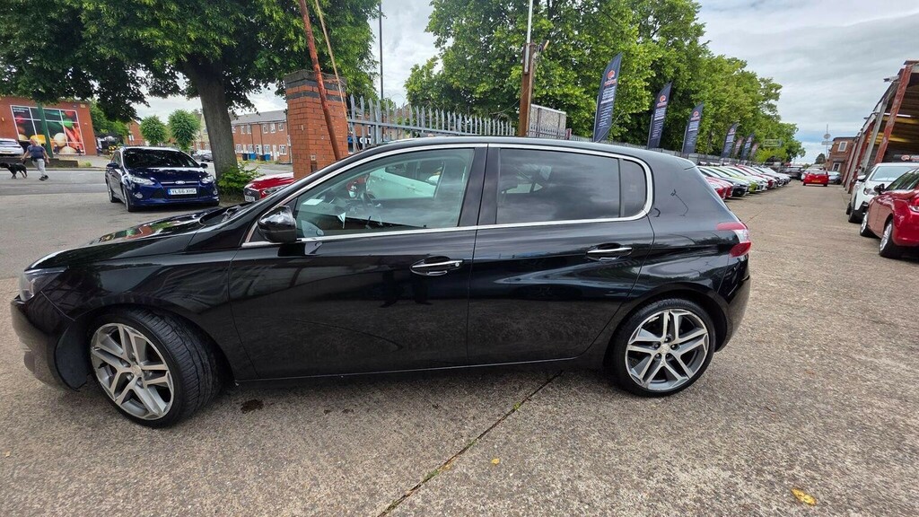 Peugeot 308 Convertible  #17