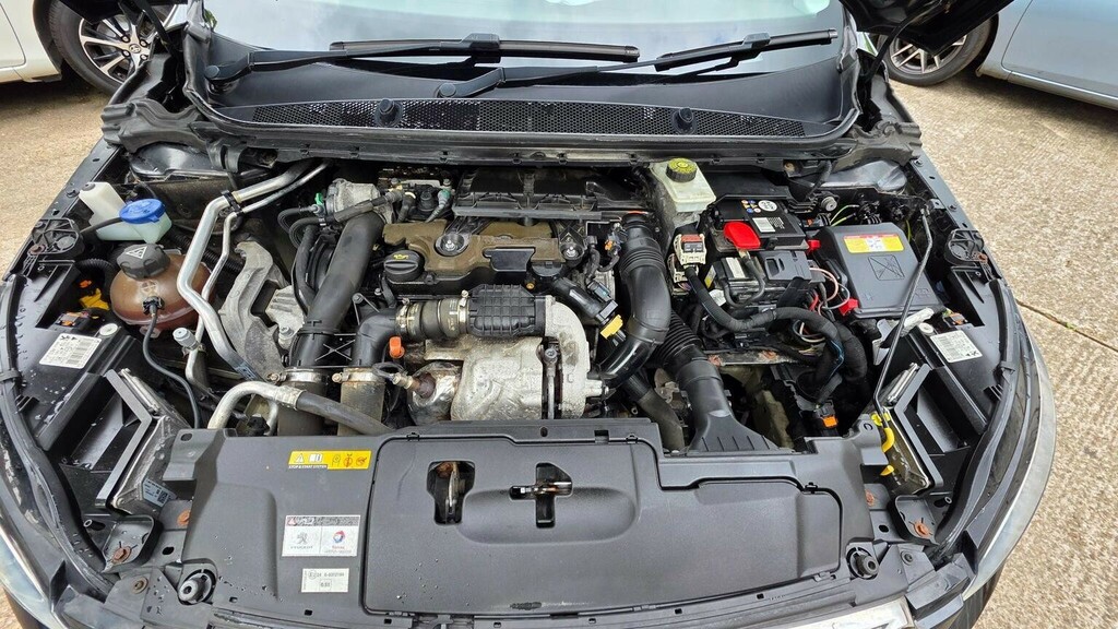 Peugeot 308 Convertible  #41