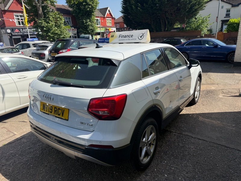 Audi Q2 Tdi Sport White #5