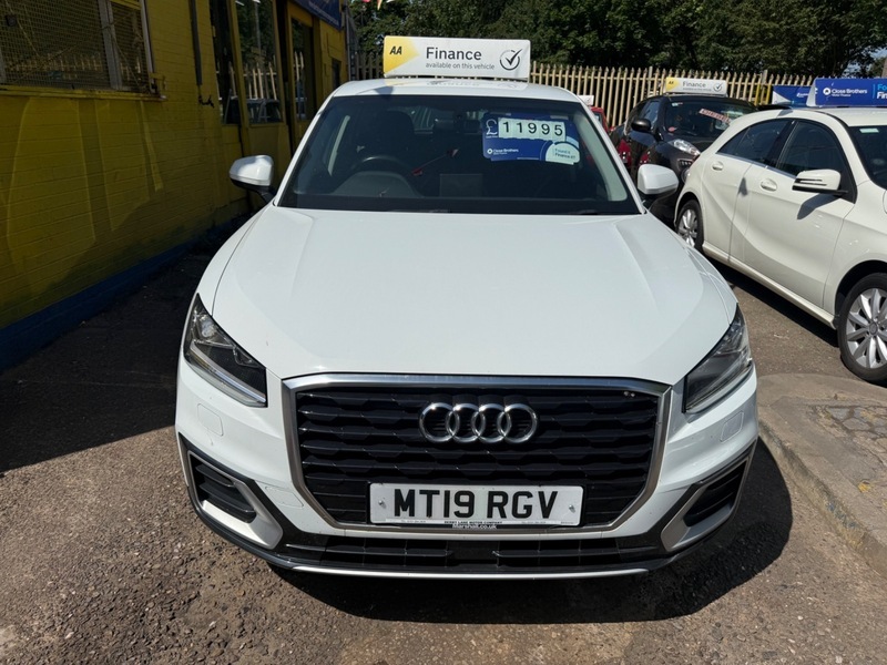 Audi Q2 Tdi Sport White #2