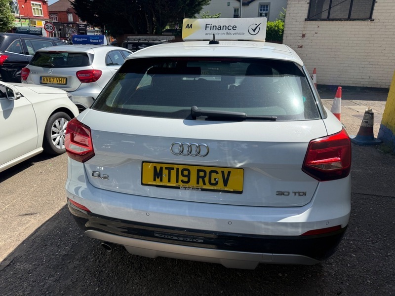 Audi Q2 Tdi Sport White #6